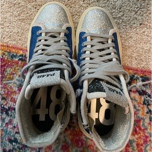 Selling these designer women’s fashion sneakers! Size 37!